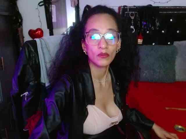 Ameliemartinez webcam