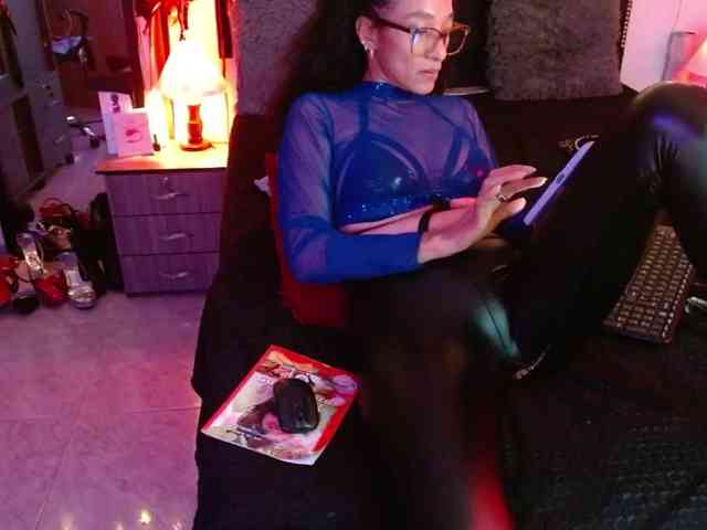 Ameliemartinez webcam