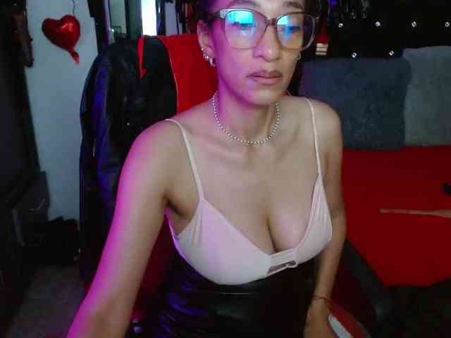 Ameliemartinez webcam