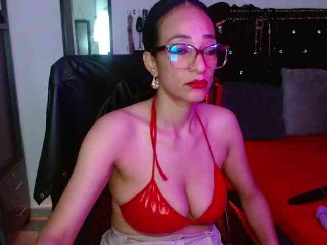 Ameliemartinez webcam