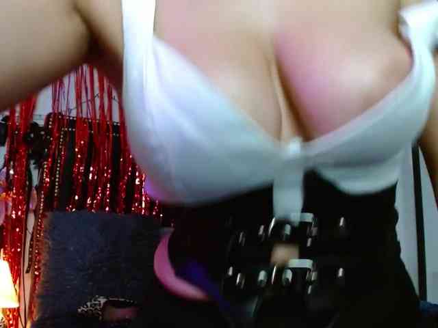 Ameliemartinez webcam