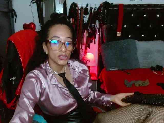 Ameliemartinez webcam