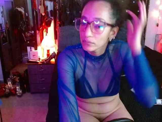 Ameliemartinez webcam