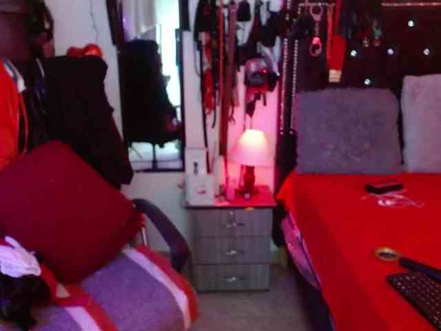 Ameliemartinez webcam