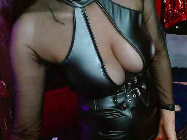 Ameliemartinez webcam