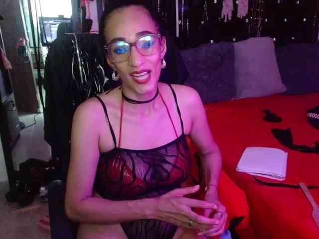 Ameliemartinez webcam