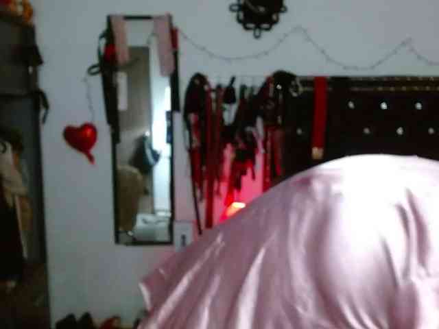 Ameliemartinez webcam