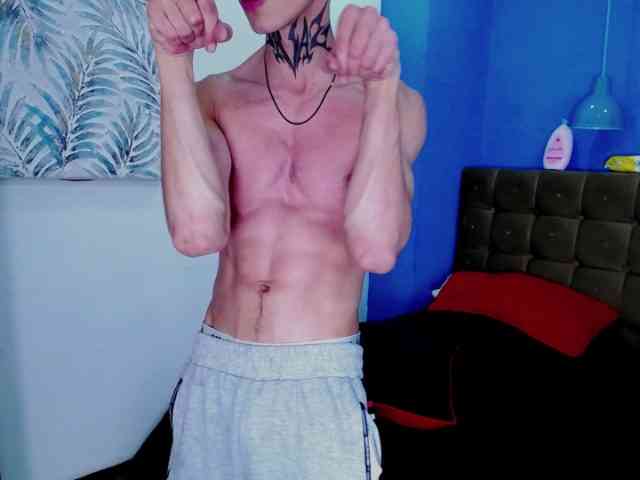 MaxDominant Live Webcam on BongaCams