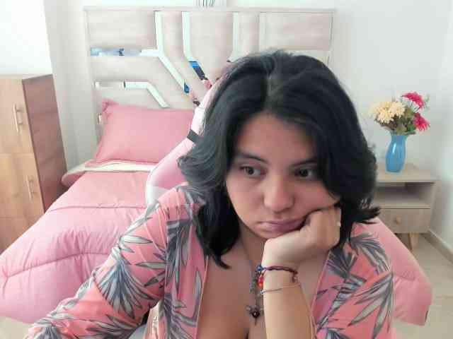 Nicoleyabir webcam
