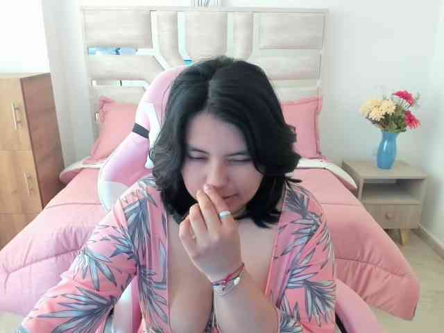 Nicoleyabir webcam