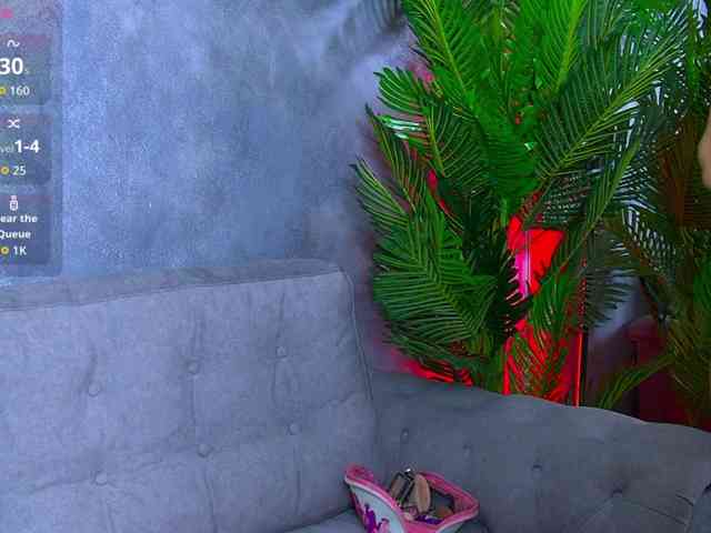 MiriamJo webcam