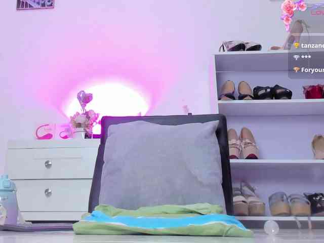 AlexiaSilver webcam