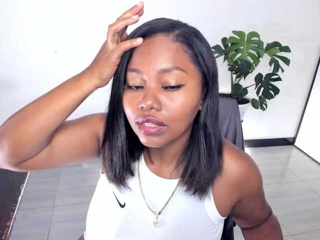 irissmoon777's BongaCams show and profile