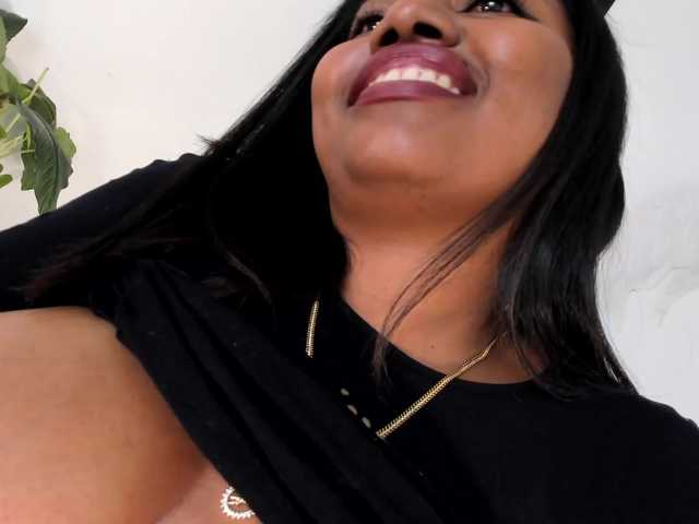 irissmoon777's BongaCams show and profile