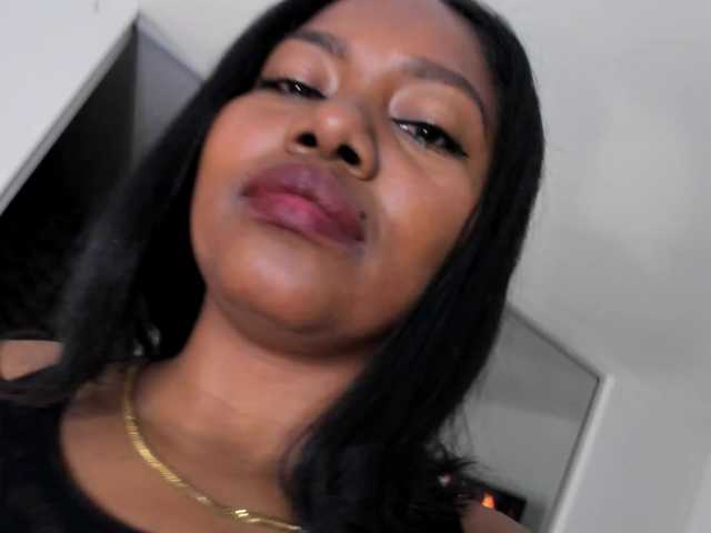 irissmoon777's BongaCams show and profile