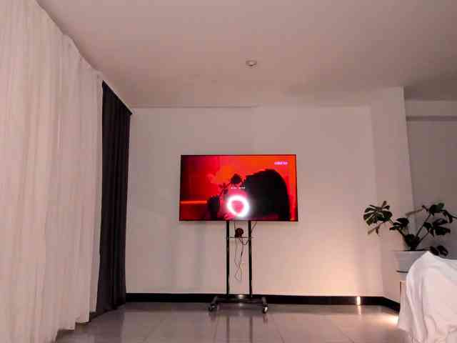 sexy chatroom Irissmoon777