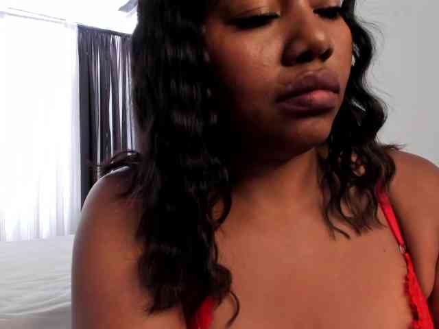irissmoon777 webcam