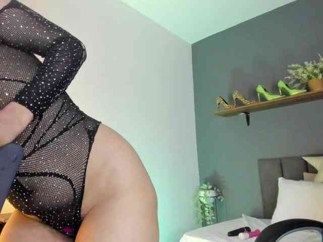 Coco-balenciaga webcam