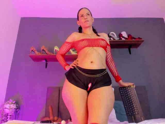 Coco-balenciaga webcam