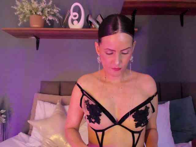 Coco-balenciaga Live Webcam on BongaCams