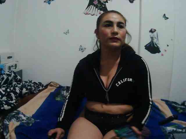 AddyStuart Live Webcam on BongaCams