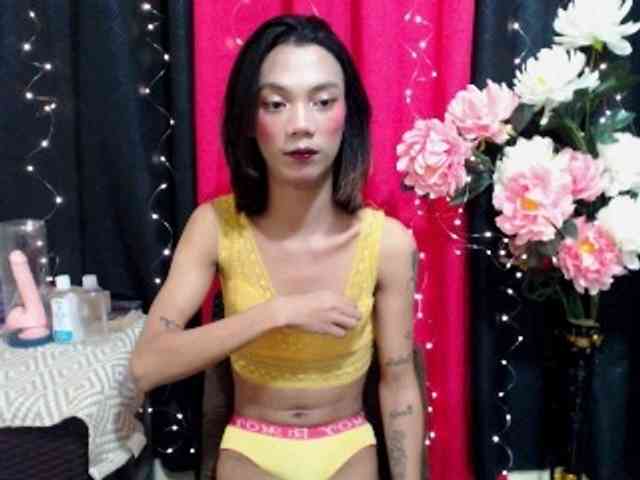 xWILDcucumberx Live Webcam on BongaCams