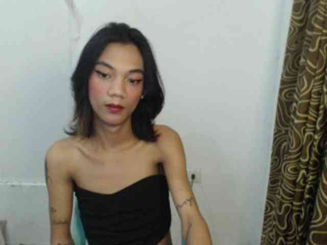 xWILDcucumberx Live Webcam on BongaCams