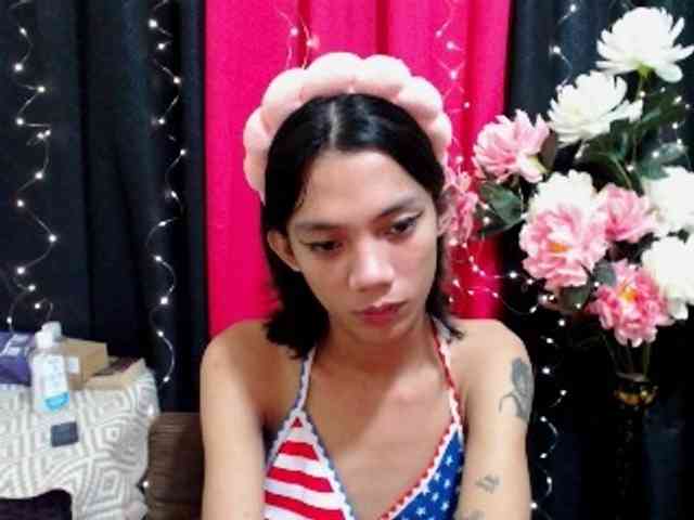 xWILDcucumberx Live Webcam on BongaCams