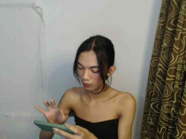 xWILDcucumberx Live Webcam on BongaCams