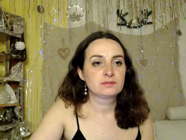 UWillMarryMyAss Live Webcam on BongaCams