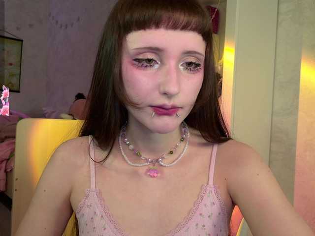 MiraJade's BongaCams show and profile