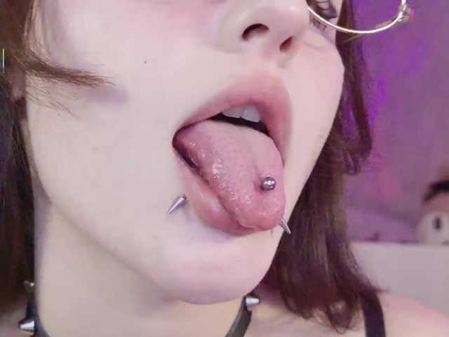 MiraJade's BongaCams show and profile