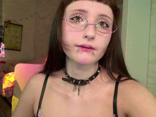 MiraJade's BongaCams show and profile