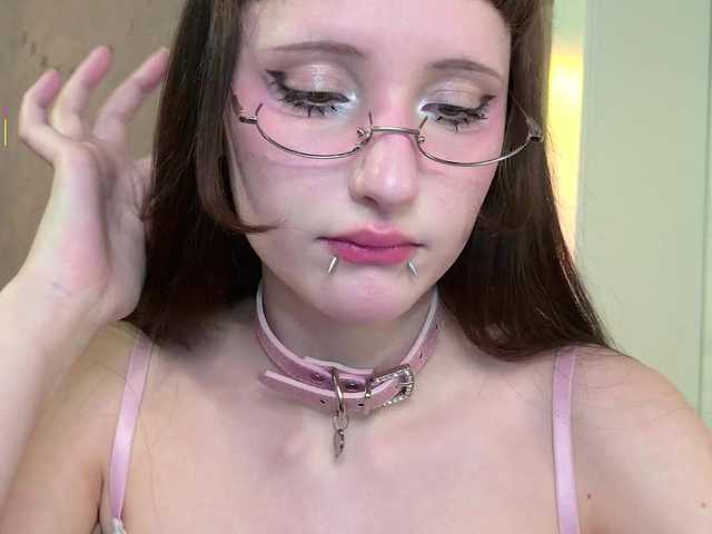 MiraJade's BongaCams show and profile