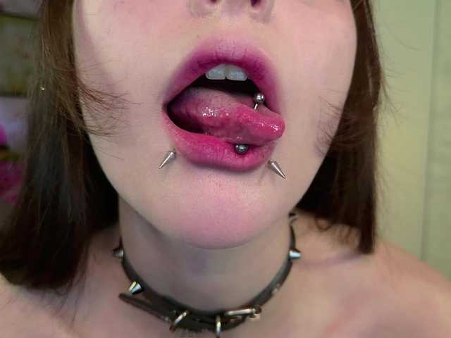 MiraJade's BongaCams show and profile