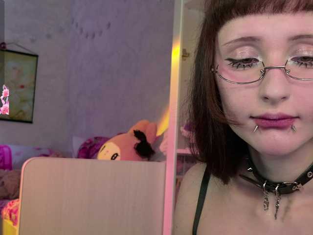 MiraJade's BongaCams show and profile