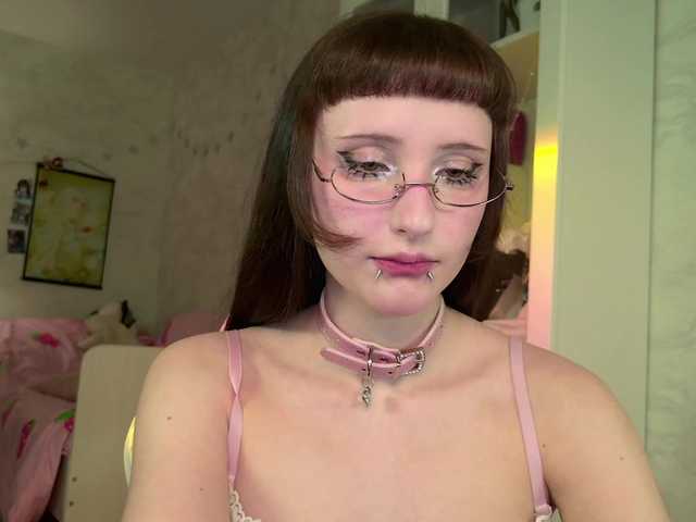 MiraJade's BongaCams show and profile