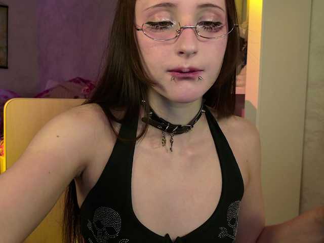 MiraJade's BongaCams show and profile