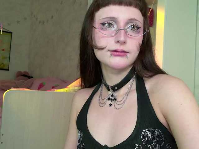 MiraJade's BongaCams show and profile