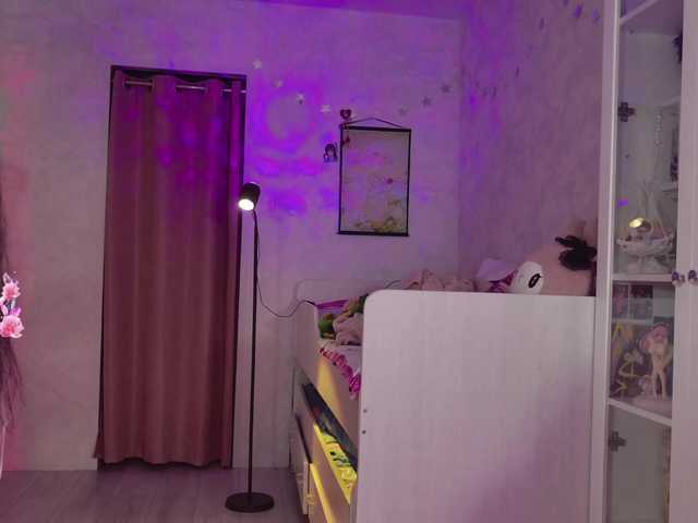 MiraJade's BongaCams show and profile