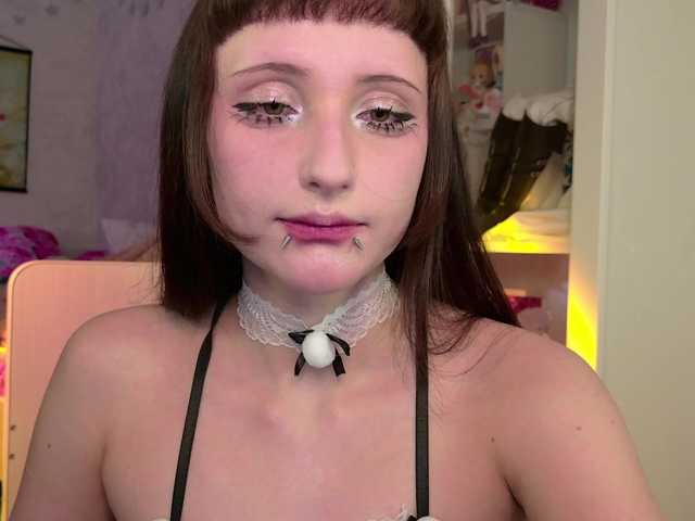 MiraJade's BongaCams show and profile