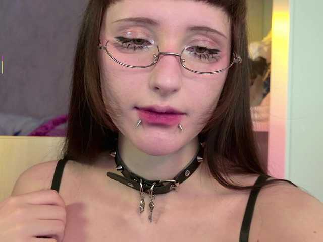 MiraJade's BongaCams show and profile