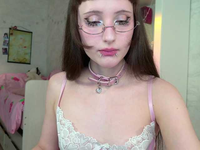 MiraJade's BongaCams show and profile