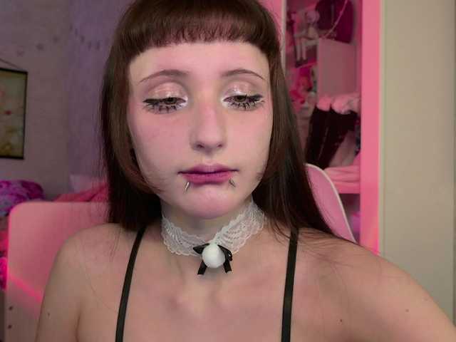 MiraJade's BongaCams show and profile