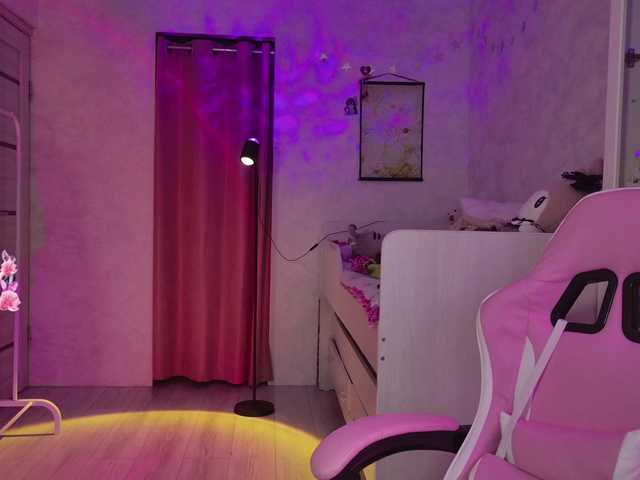 MiraJade's BongaCams show and profile