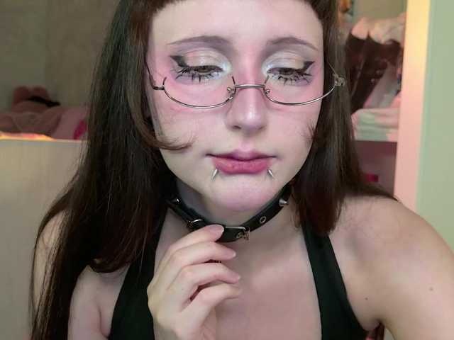 MiraJade's BongaCams show and profile