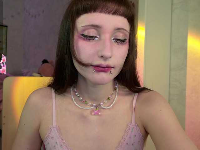 MiraJade's BongaCams show and profile