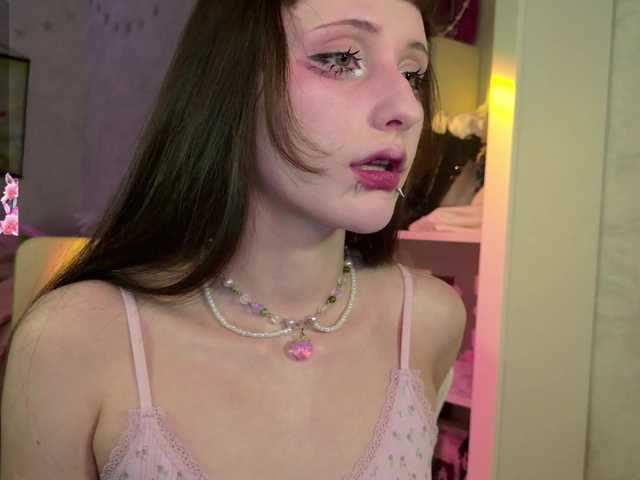 MiraJade's BongaCams show and profile