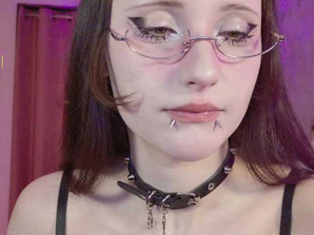 MiraJade's BongaCams show and profile