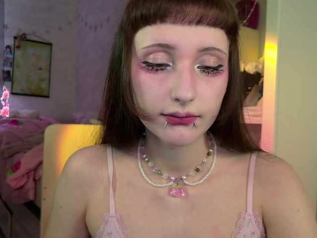 MiraJade's BongaCams show and profile